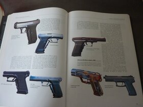 Velká Encyklopedie Pistolí a revolverů - 3