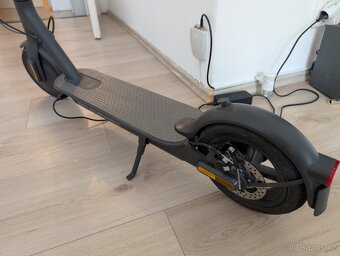 Xiaomi Electric Scooter Mi Essential - 3