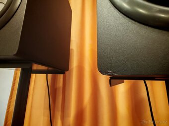 Yamaha AG 06, Yamaha HS8, stojani na monitory - 3
