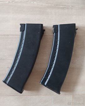 Nefunkční AK-47 Spetznag + akumulátor, nabíječka, zásobníky - 3
