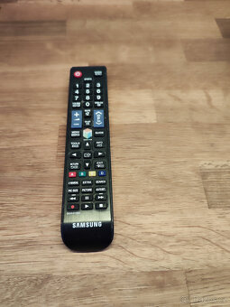 Smart LED televize Samsung UE40J6272SU - 3