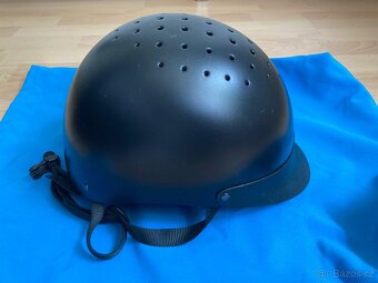 Jezdecká helma, mikina, výbava pro mladou jezdkyni /jezdce - 3