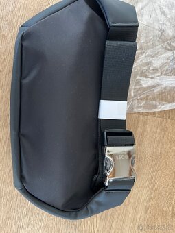 Ledvinka Hugo Boss - 3