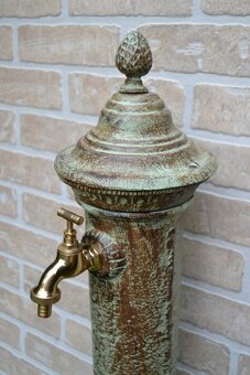 Vodovodní sloupek - kašna - litinová výlevka - zelená - 3