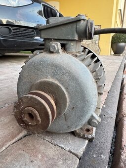 ELEKTROMOTOR - 2,2 kW, 1420 ot/min - 3