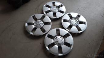 Téměř NOVÉ original poklice Volkswagen Citigo 14", sada - 3