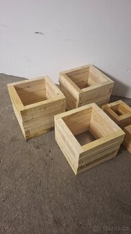 Dřevěný truhlík velký a malý - 3