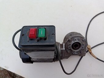 Elektromotor s převodovkou - 3