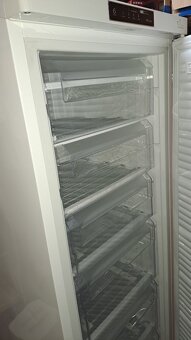 (PRODÁNO 7.5.) Mraznička WHIRLPOOL WV1660 A++W bílá - 3