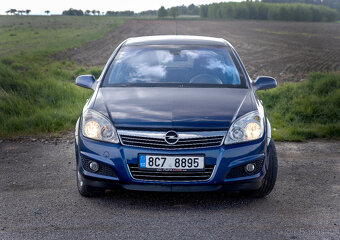 Opel Astra Hatchback 1.4 (2007) - 3