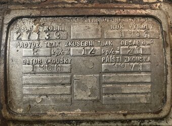 Vzduchová soustava na Zetor 4011. - 3