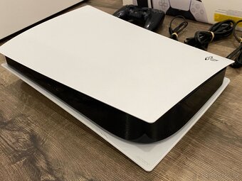 PLAYSTATION 5 s MECHANIKOU + 1x GAMEPAD - 3