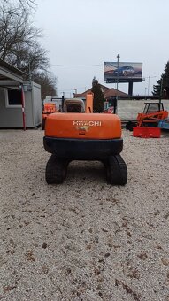Minibagr Hitachi EX30 - 3