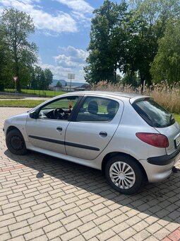 Peugeot 206 1.1 (44,5 kW) – spolehlivý a úsporný vůz - 3