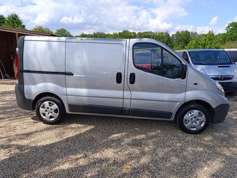 Opel Vivaro 2.0 DCi tažné 3místa - 3
