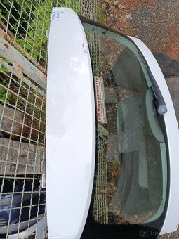 Skoda Fabia 3 - víko kufru, páté dveře - 3