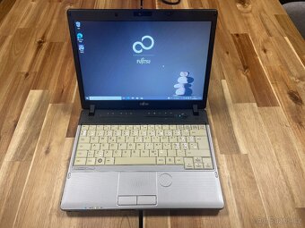 Fujitsu LifeBook P771 - 3