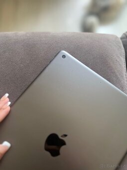 iPad 7 generace - 3