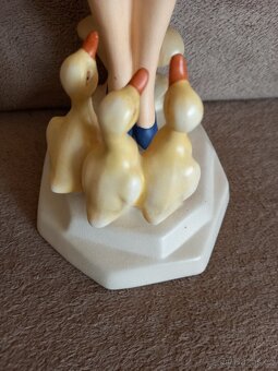 Soska dama s huskami Royal dux - 3