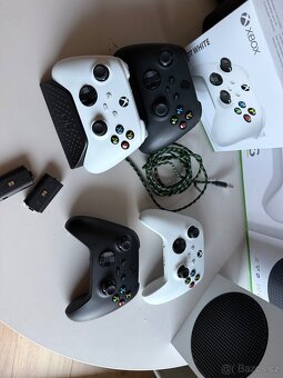 Xbox S series + 4 ovládače záruke - 3