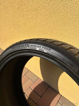 Yokohama BluEarth Winter V905, 235/35 R19 - 3