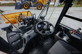 Čelní kolový kloubový nakladač - 3