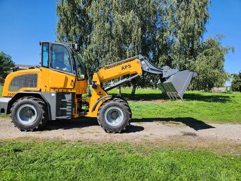 teleskopický kloubový nakladač, model K2500T - 3