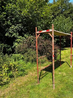 Prodám lešení Ringer a podpěrné stojky - 3