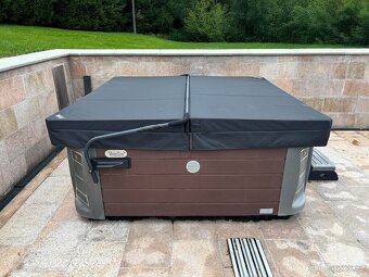 celoroční vířivka Wellis Everest - 3