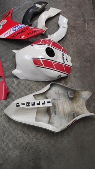 Yamaha R1 2004-2008 lamináty okruhovka - 3