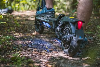 Elektrokoloběžka BT501 Grey - 3