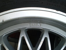 Hliníková límcová kola . EXIP 4x11- pneu Michelin 195/65R15 - 3