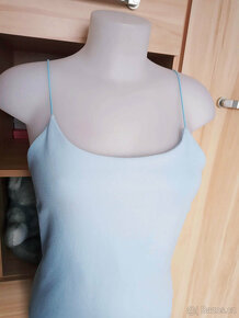 světle modré šaty s černým tylovým pruhem, zn.Dolls - 3