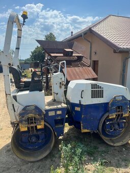 Vibrační válec Bomag BW135AD - 4000kg - 3
