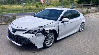 Toyota Camry Hybrid Business Edition - 3