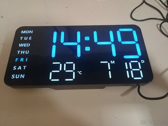 Velké digitální hodiny - 3