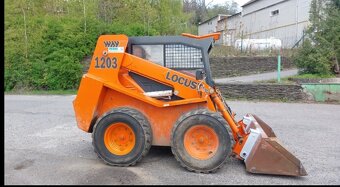 Locust 1203 - 3
