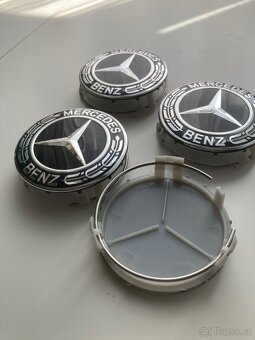 Středové pokličky (krytky kol) Mercedes-Benz černé (věnec) - 3