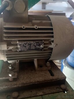 Šrotovnik na obilí - 3