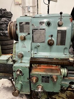 Hrotový soustruh SU80/2000 - 3