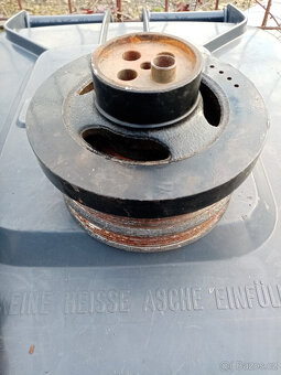 Mercedes Sprinter 906 řemenice na kliku CDI - 3