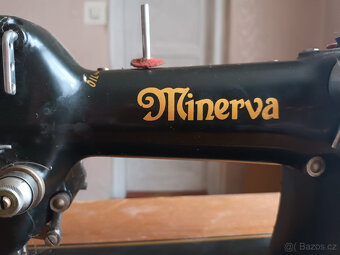 Šicí stroj Minerva za odvoz - 3