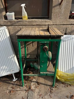 Deskové radiátory + čerpadlo + cirkularka - 3