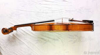 Housle 4/4 - 3