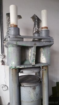 Hydraulický lis CQB-500 - 3