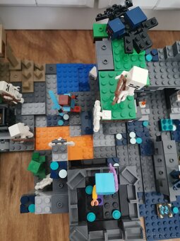 Lego Minecraft Bitva v Deep darku+Opuštěný důl+Lochy kostl. - 3