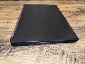 Dell 5570 i7 / 16 GB / 256 SSD / GPU - 3