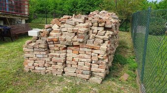 Cihly za odvoz. - 3