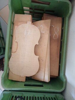 Houslařský materiál - 3