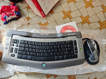 sada bezdrátové klávesnice a myši Microsoft Wireless - 3